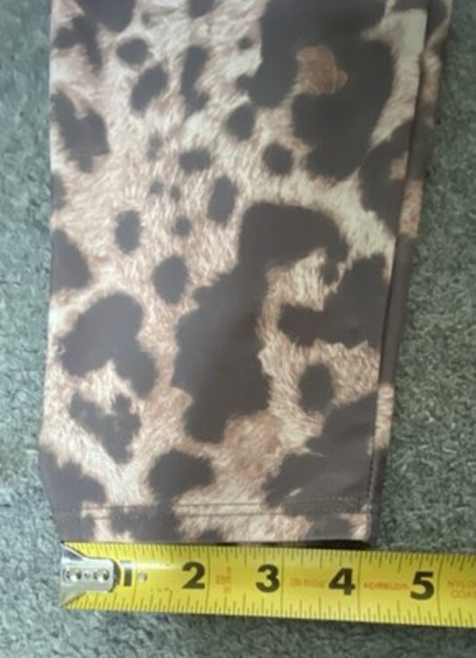 19 - Onzie Women's Leggings Size M Cheetah Print - Picture 3 of 8